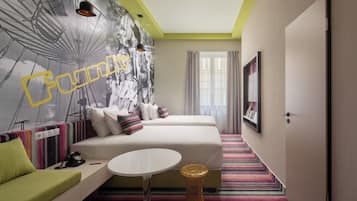 Funky Twin room | Coffres-forts dans les chambres, bureau