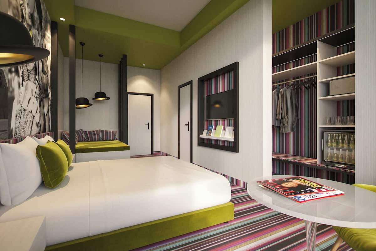 In-room safe, desk, laptop workspace, soundproofing