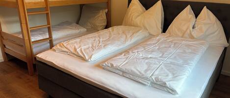 1 bedroom, WiFi, bed sheets