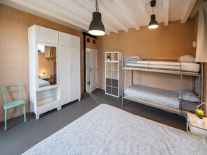 House | 2 bedrooms, individually furnished, bed sheets