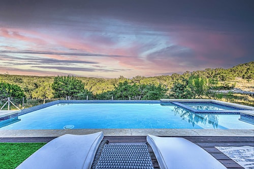 Bear Moon Ranch - Hot Tub, Pool, Pickleball