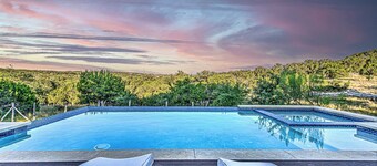 Bear Moon Ranch - Hot Tub, Pool, Pickleball