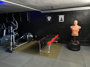Villa | Fitness facility