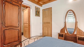 2 quartos, ferros/tábuas de passar roupa, Wi-Fi