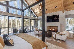 8 bedrooms, iron/ironing board, free WiFi, bed sheets