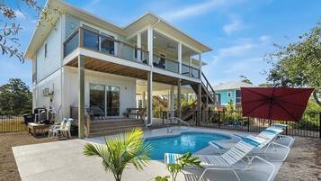 Piscine extérieure, piscine chauffée