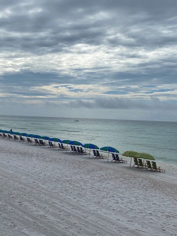 Beach nearby, sun loungers, beach towels