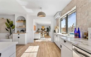 Fridge, oven, stovetop, dishwasher - Desert Flora • Outdoor Bathtub, Hot Tub, Soak Pool (Joshua Tree)
