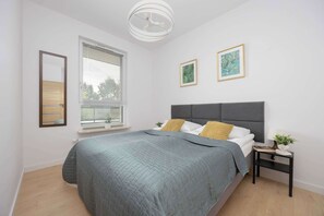 1 sovrum, skrivbord, strykjärn/strykbräda och wi-fi