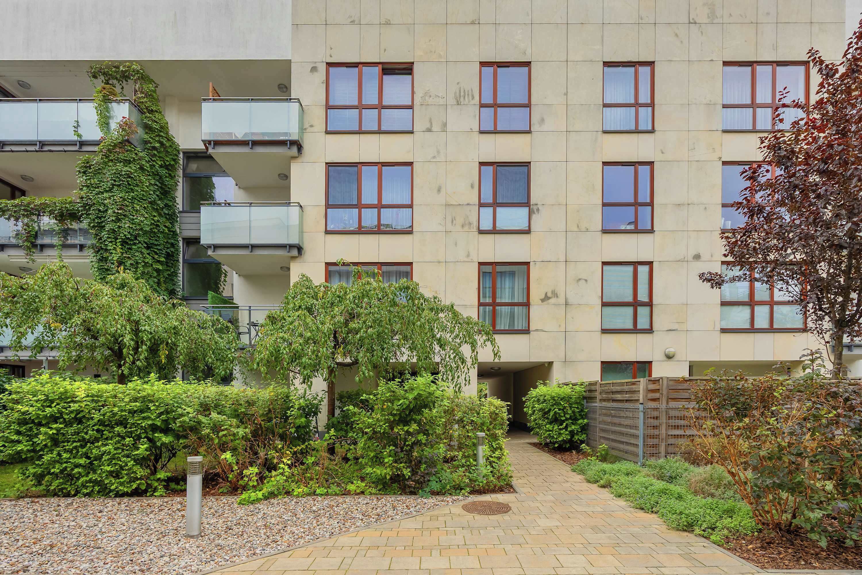 المنشأة من الخارج