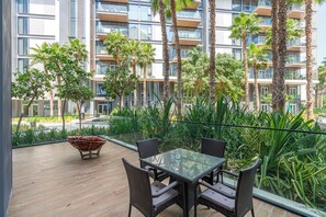 Appartement luxueux, vue partielle sur l'océan | Terrasse/patio