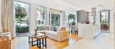 Luxury Apartment, Partial Ocean View | Living room