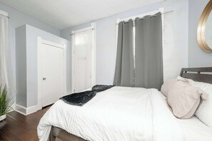 1 chambre, fer et planche à repasser, Wi-Fi, literie fournie