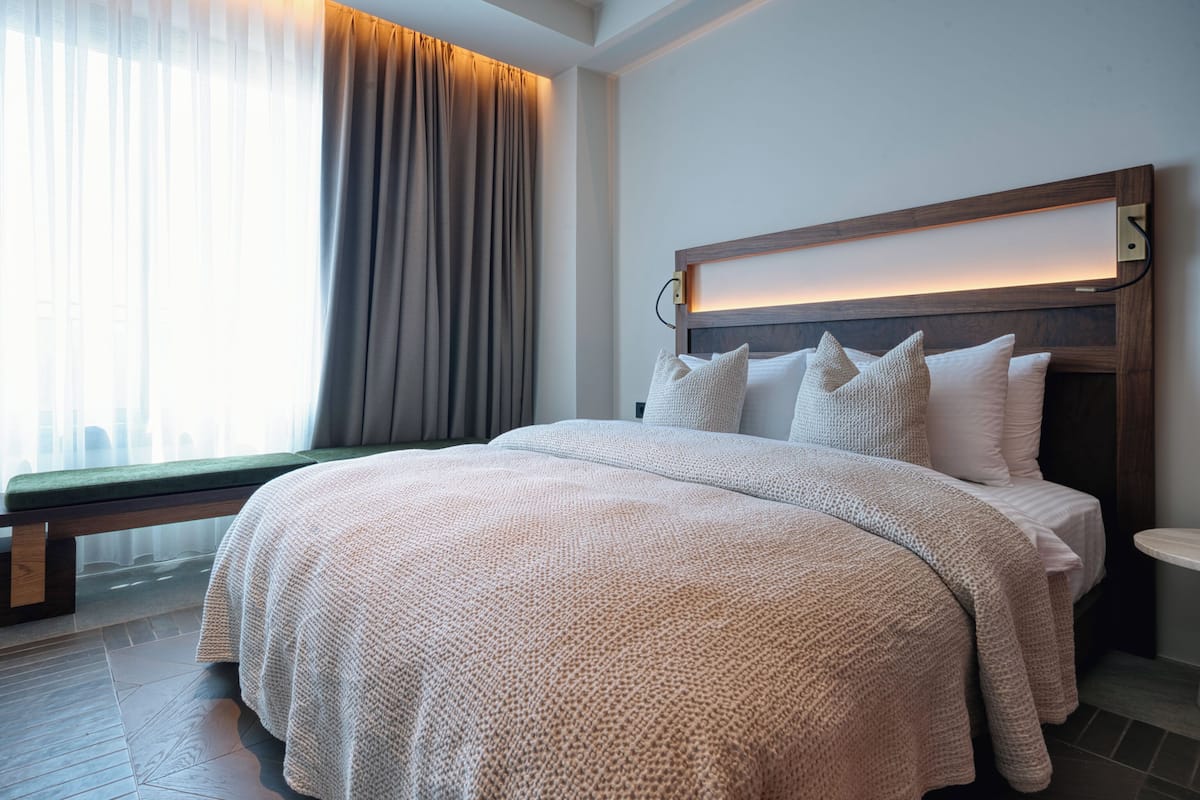 Superior Studio, Garden View | In-room safe, laptop workspace, iron/ironing board, free WiFi