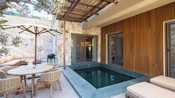 Luxury-Apartment, Poolblick | Eigener Pool