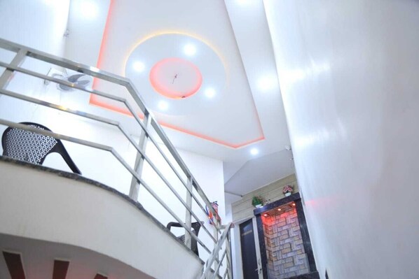 Lobby - Hotel Blue Berry Agra (Agra)
