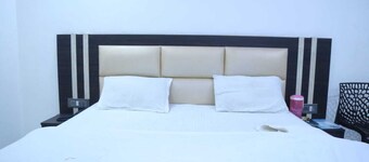 Hotel Blue Berry Agra