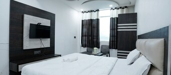 Hotel Blue Berry Agra