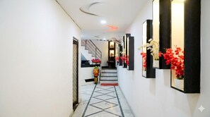 Lobby - Hotel Blue Berry Agra (Agra)