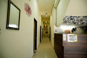 Lobby - Shri Gauraj Dham Vrindavan (Vrindavan)