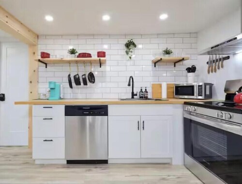 Beautiful 2Bdr apartment down town Sydney.