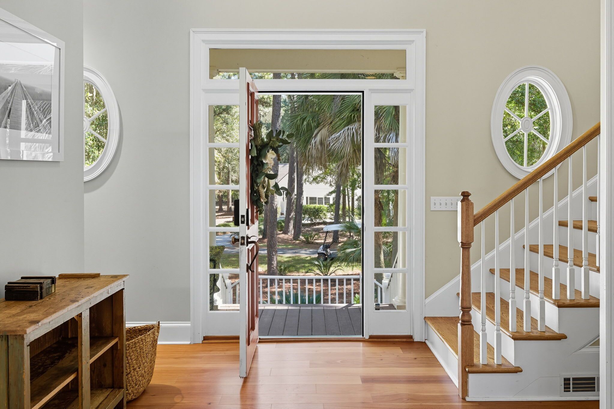 المنشأة من الداخل