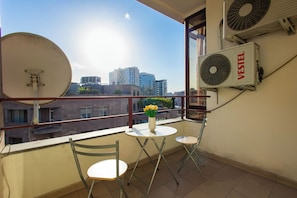 Comfort Apartment, Balcony, City View | Balcony - Apartment by Luxe Group HH331 (Yerevan)