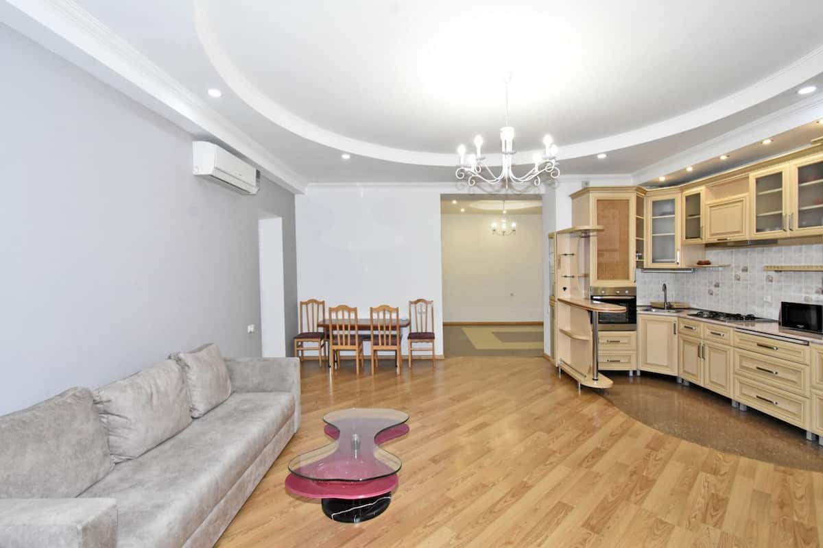 Apartment, Multiple Beds, Balcony | Living area