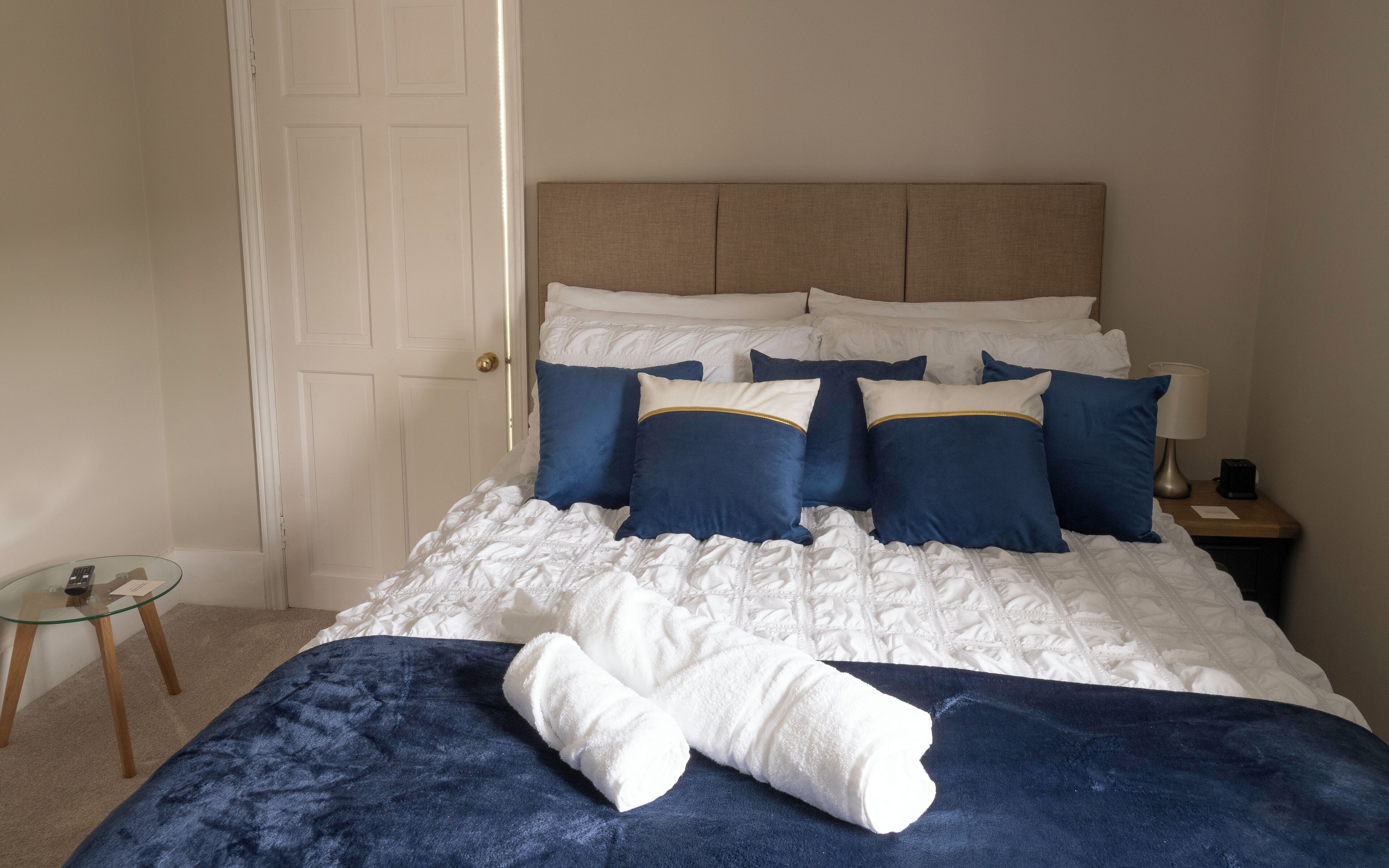 Deluxe Room, 1 King Bed with Sofa bed, Garden View | Premium bedding, blackout drapes, iron/ironing board, free WiFi