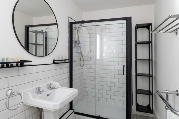 Camera Deluxe, 1 letto king con divano letto, vista giardino | Bagno
