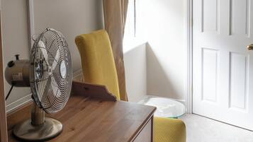 Ropa de cama de alta calidad y cortinas blackout