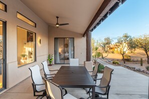 Outdoor dining - Bajada Sunrise Oasis | Poolside Cabana & Mountain Views (Scottsdale)