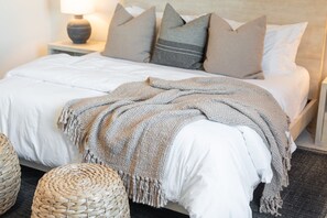 4 soverom, strykejern/-brett, wi-fi (inkludert) og sengetøy