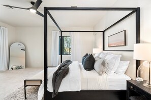 4 bedrooms, iron/ironing board, free WiFi, bed sheets - Bajada Sunrise Oasis | Poolside Cabana & Mountain Views (Scottsdale)