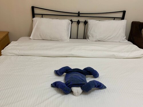 Bedroom Chalet Turtles Beach, Side Sea View