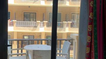 Chalet, 1 Bedroom, Accessible, Smoking | Balkoni