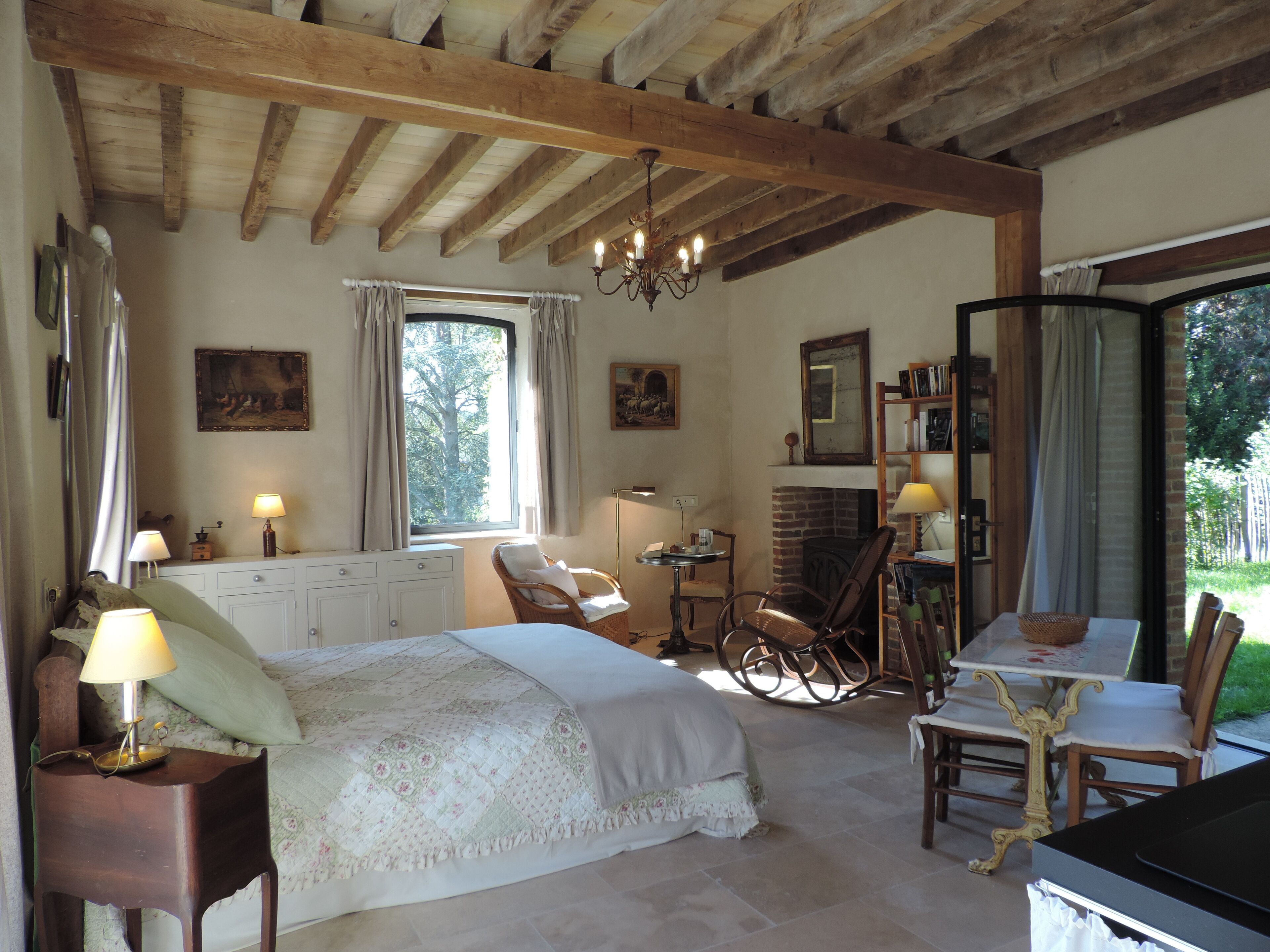 1 bedroom, iron/ironing board, travel cot, free WiFi