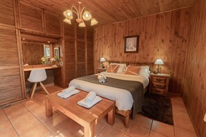 3 bedrooms, iron/ironing board, travel crib, WiFi - Teide Eco Harmony (CN)