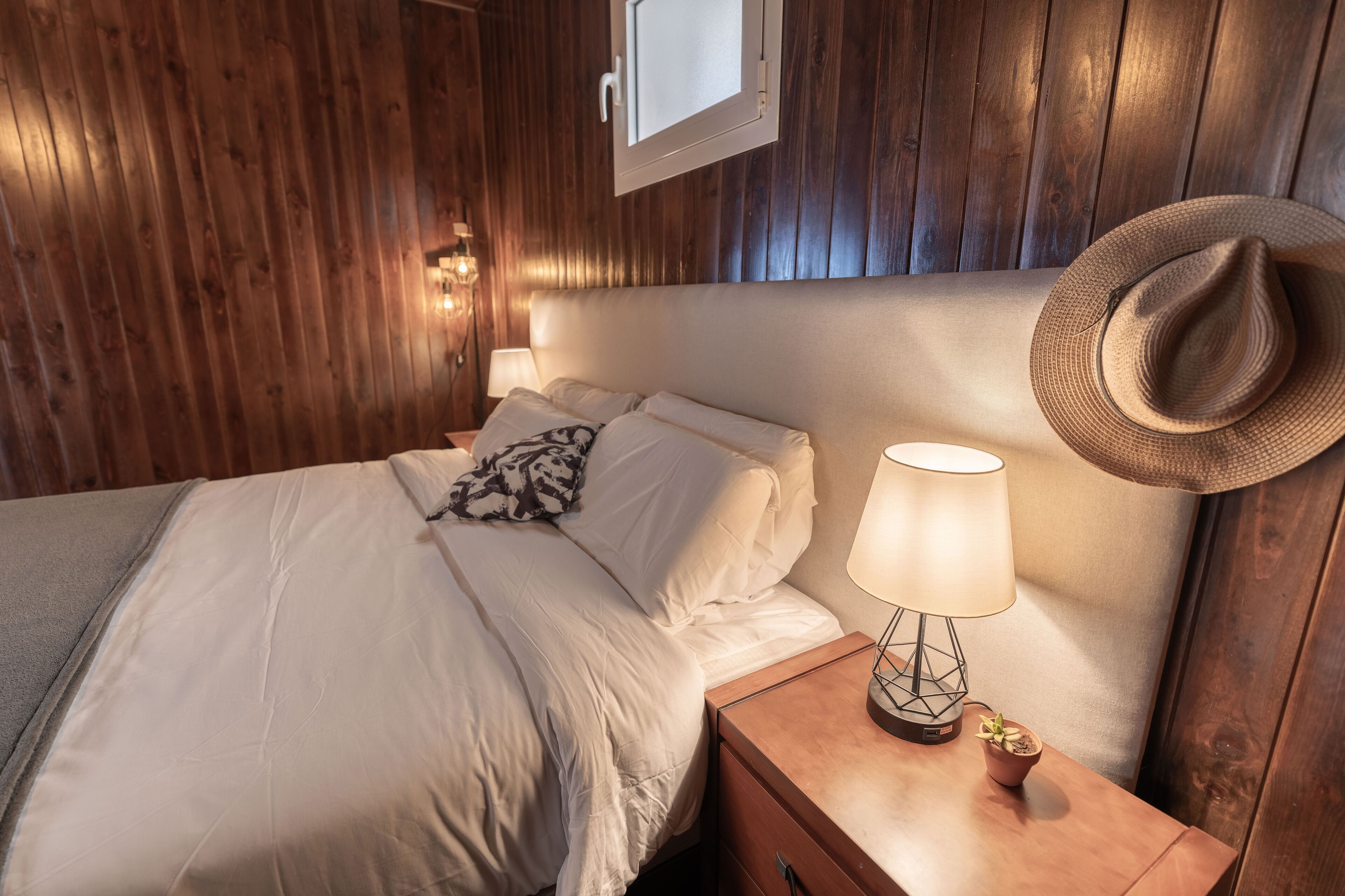 3 chambres, fer et planche à repasser, lit parapluie, Wi-Fi