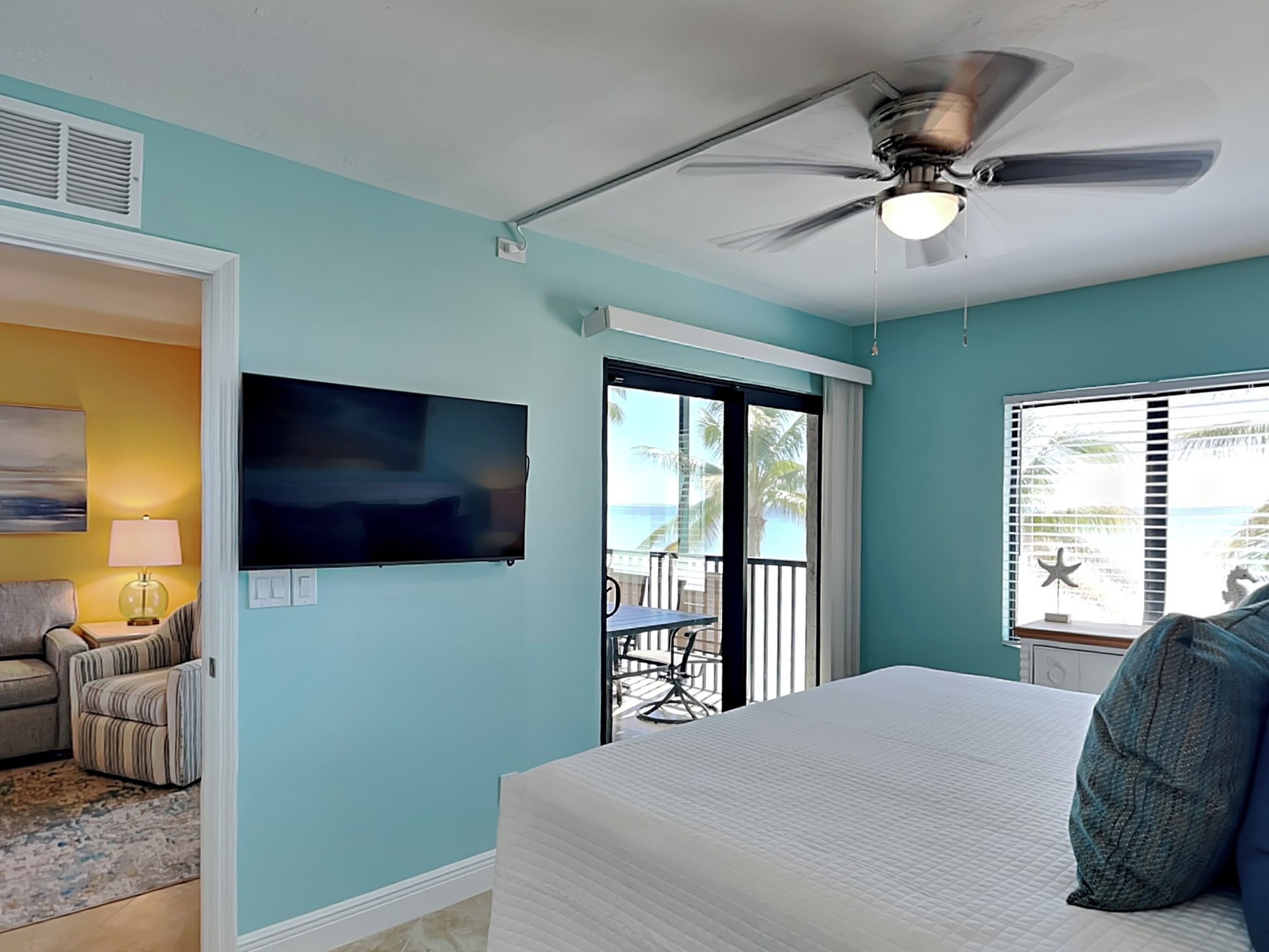 2 عدّة غرف نوم ومكواة/لوح كي وخدمة الإنترنت وملاءات أسرّة