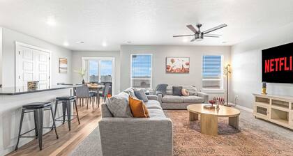 Spacious 5BR - Gamer Room - Hot Tub & Basketball