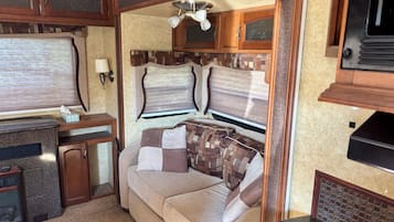 Smart TV, fireplace, DVD player, music library