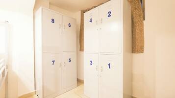 Shared Dormitory | Free WiFi