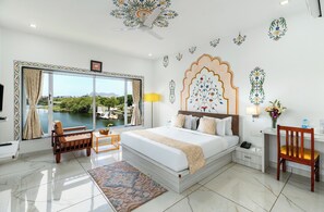 高级双人房 | 免费 WiFi