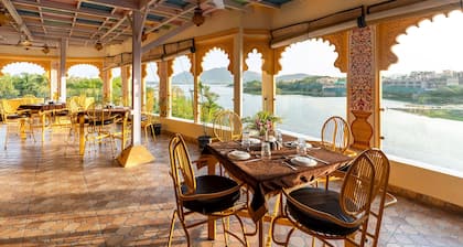 Young Monk Hostel Udaipur - Jaydurg