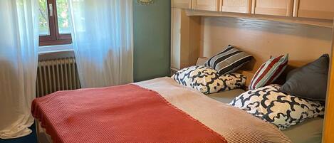 2 soverom, strykejern/-brett, wi-fi og sengetøy