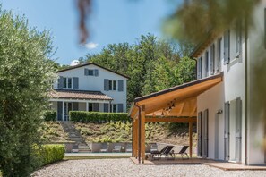 Exterior - Villa Teresa - 8 bedrooms, pool, airco, wifi, pet friendly, Le Marche (Sant'Angelo in Pontano)