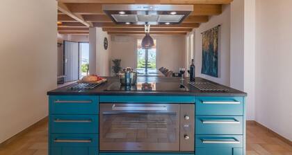 Villa Teresa – 8 Schlafzimmer, Pool, Klima, WLAN, haustierfreundlich, Marken