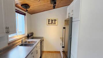 Microwave, oven, stovetop