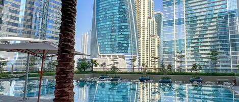 حمّام سباحة خارجي